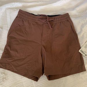Lululemon Bowline Shorts 5" Medium